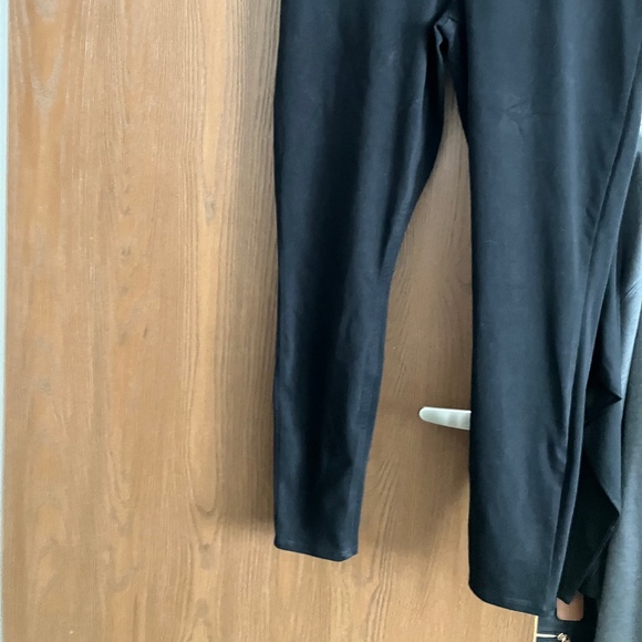 SPANX PANTS BLACK-  SIZE 1X RETAIL $148 - $35 or BEST OFFER - Picture 6 of 7